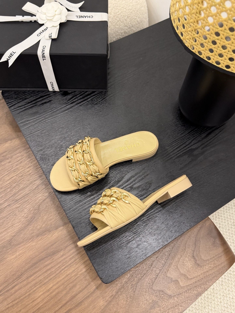 Ch**el slippers